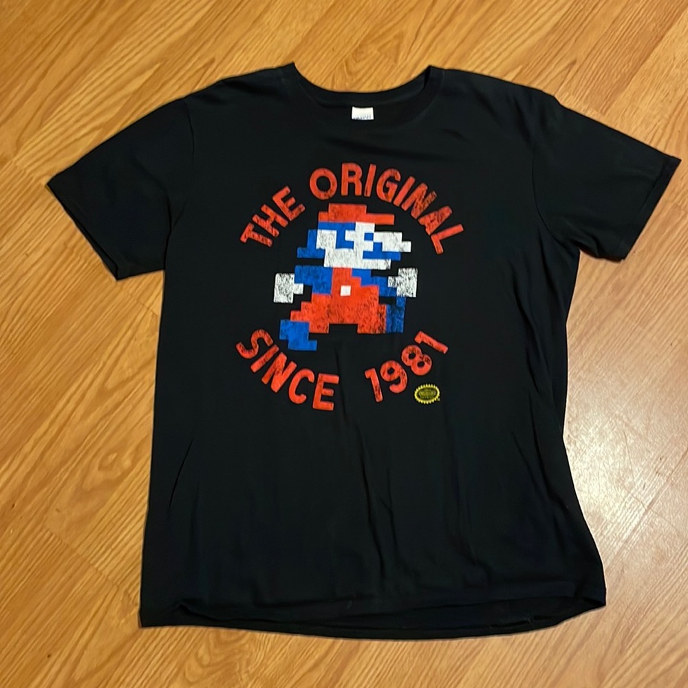 Super Mario Nintendo Original Since 1981 Mens Sz L Shirt
